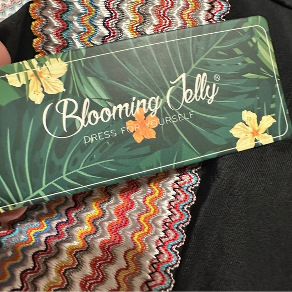 Elegant Black and Pink Women's Bikini - Picture 5 of 5